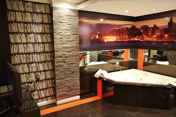 Luxury Room, Jetted Tub (Only adults) | Jetted tub - SUR Hotel (Montevideo)