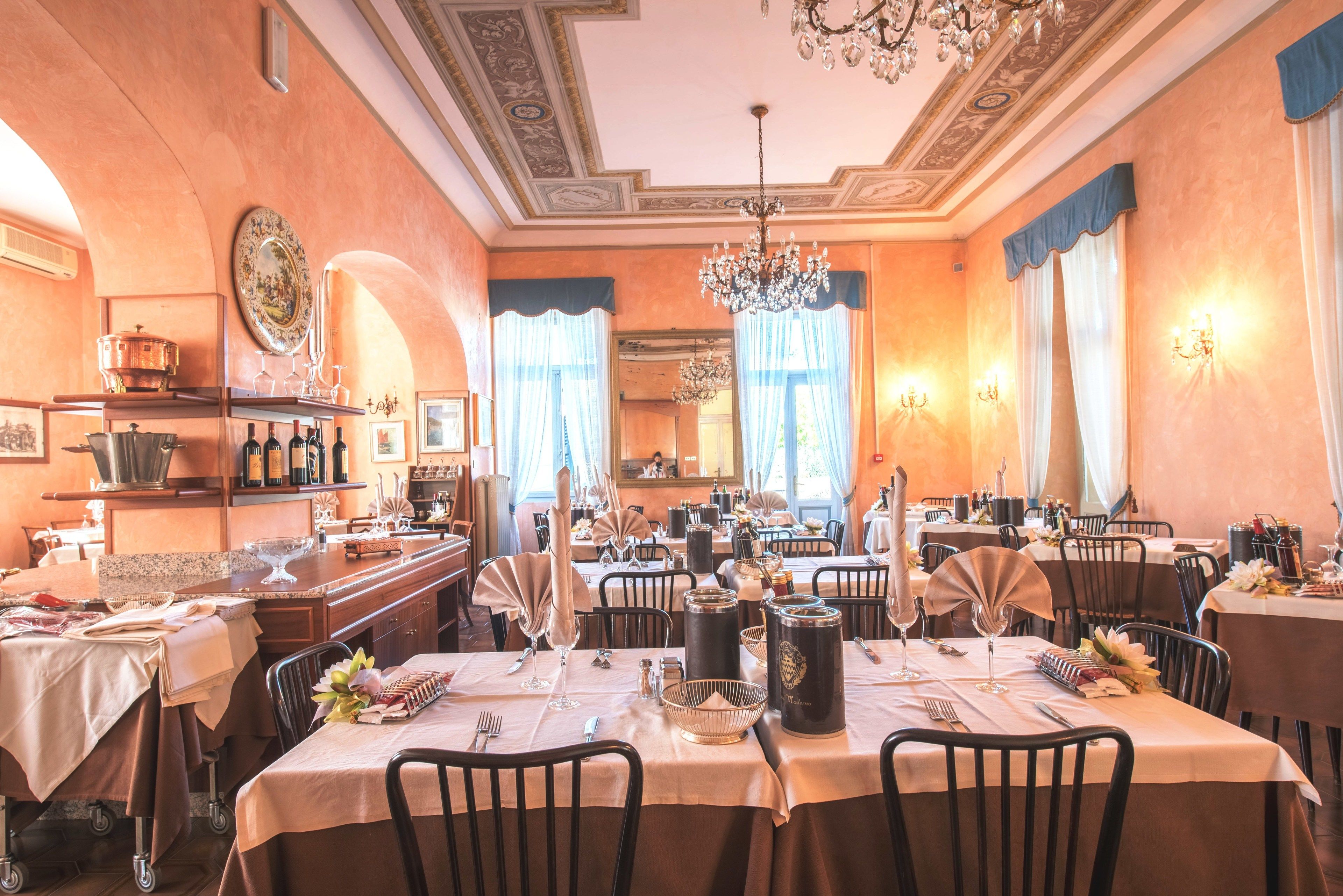 lunch and dinner served