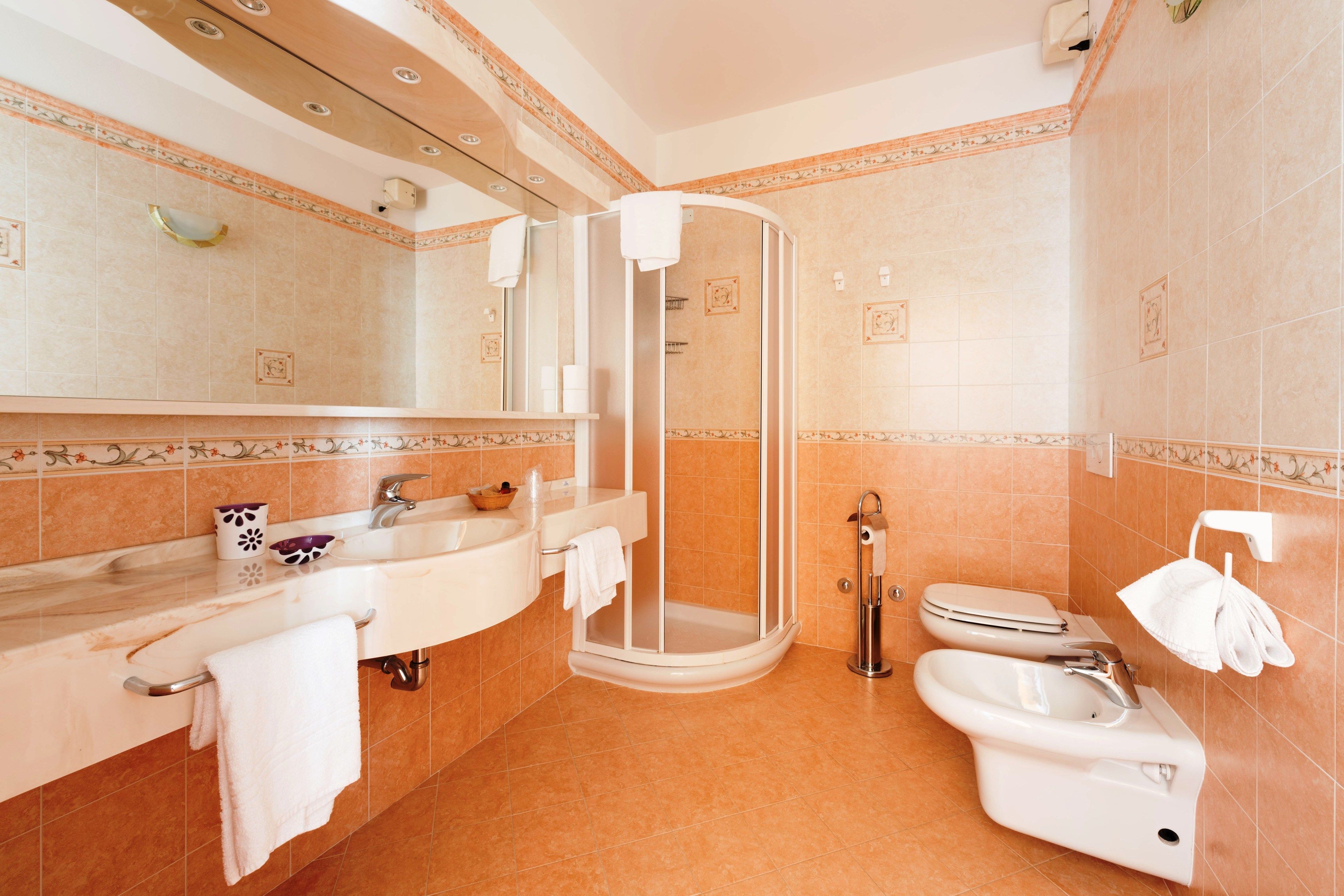 superior double room | bathroom | hair dryer, bidet, towels