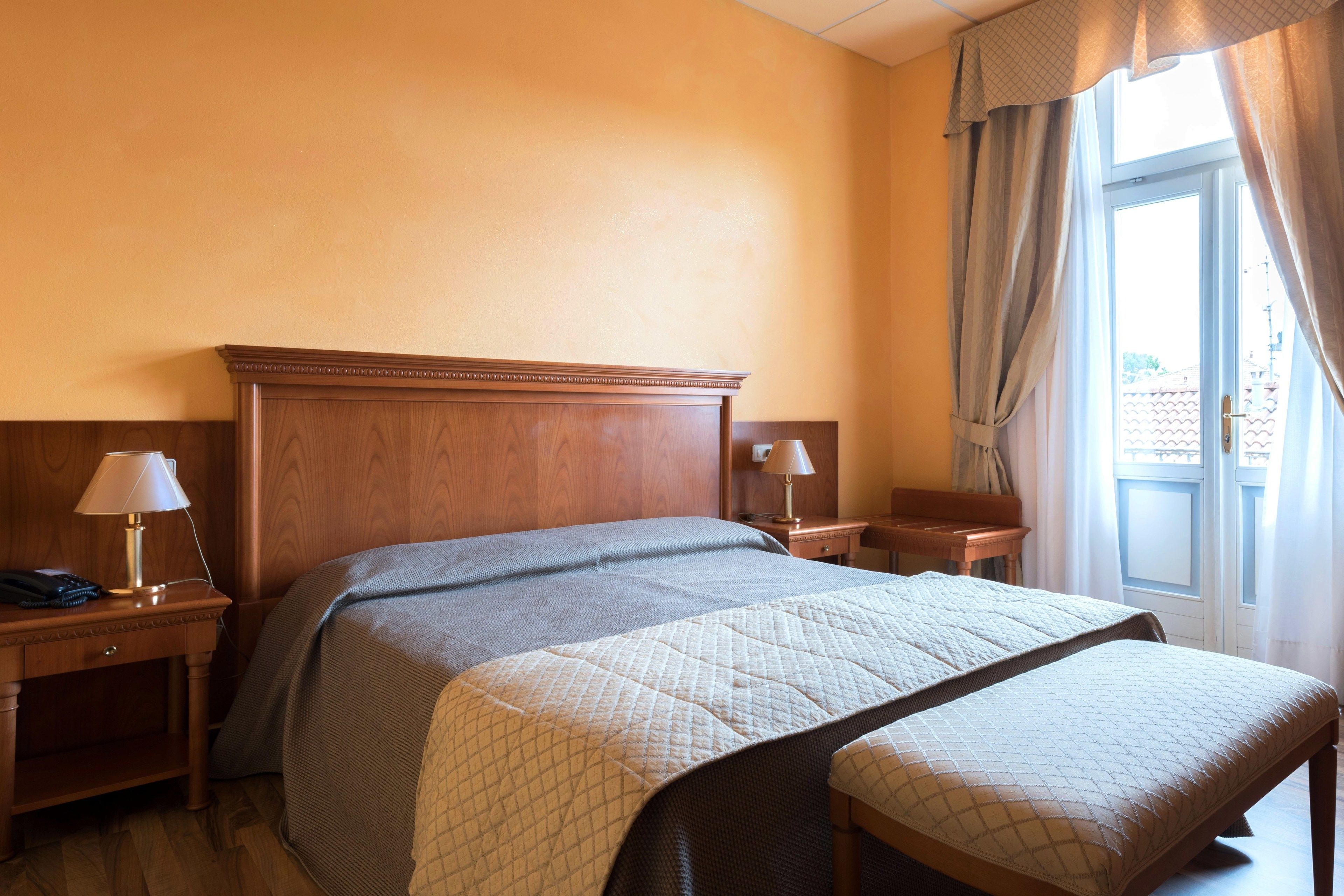 superior double room | minibar, in-room safe, desk, free wifi