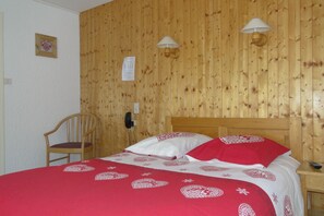 طراز فريد لكل وحدة ومكتب وستائر تعتيم وأسرّة أطفال/رضّع (مجانًا)