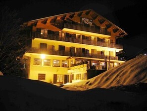 Front of property – evening/night