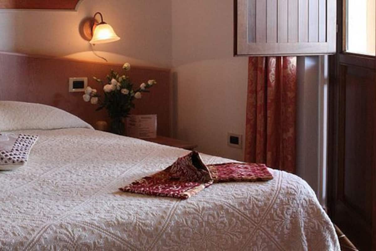 Double Room Single Use