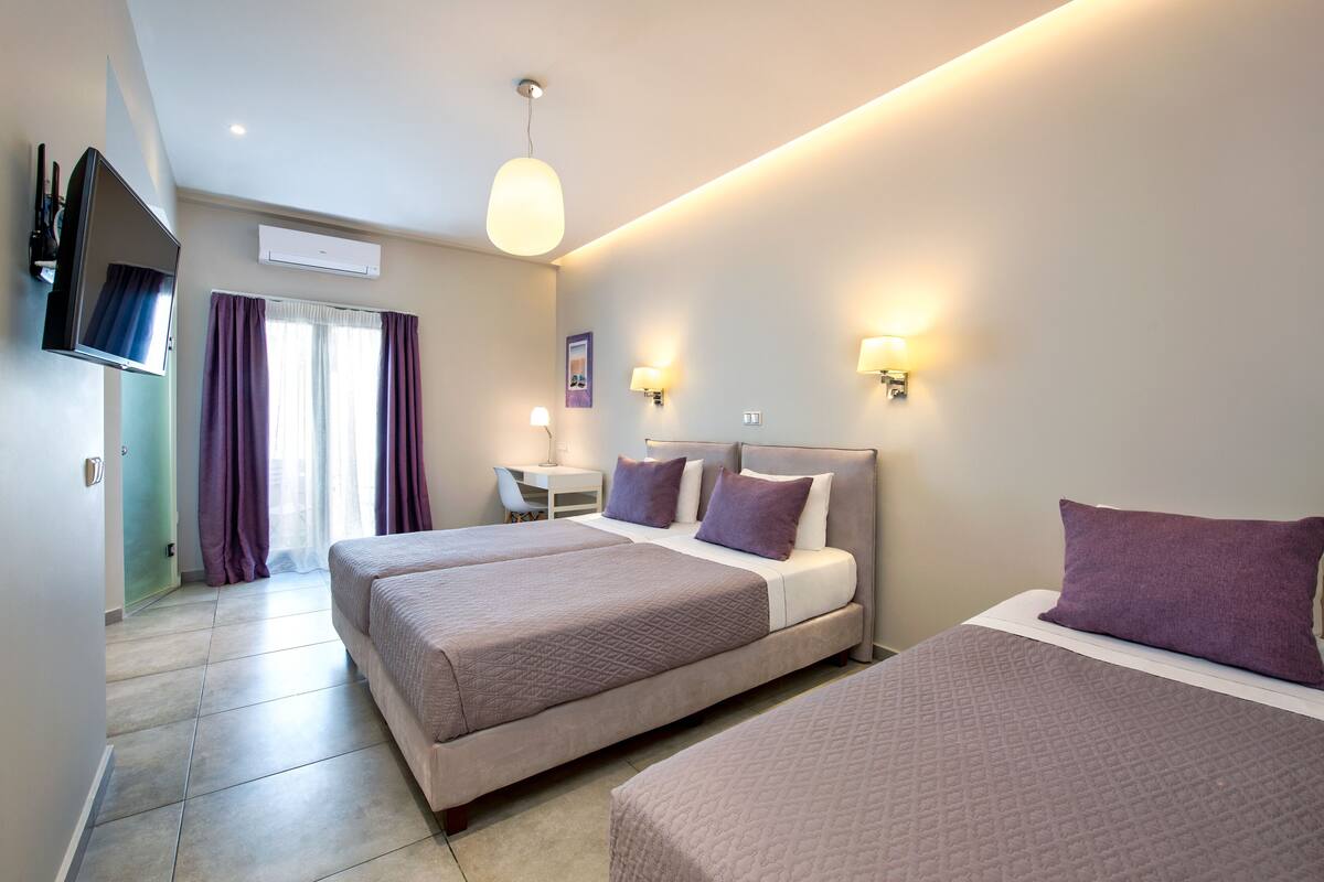 Standard Triple Room | In-room safe, blackout drapes, soundproofing, WiFi (free)