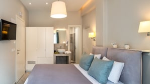 Room - Fomithea (Santorini)