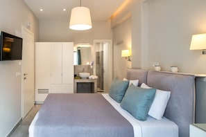 In-room safe, blackout curtains, soundproofing, free WiFi - Fomithea (Santorini)