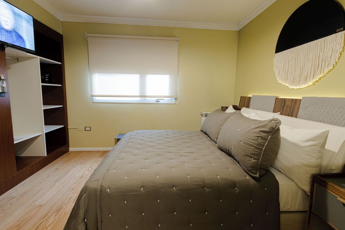 Standard Single Room | 6 bedrooms, premium bedding, minibar, in-room safe