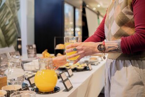 Desayuno bufé gratuito y diario