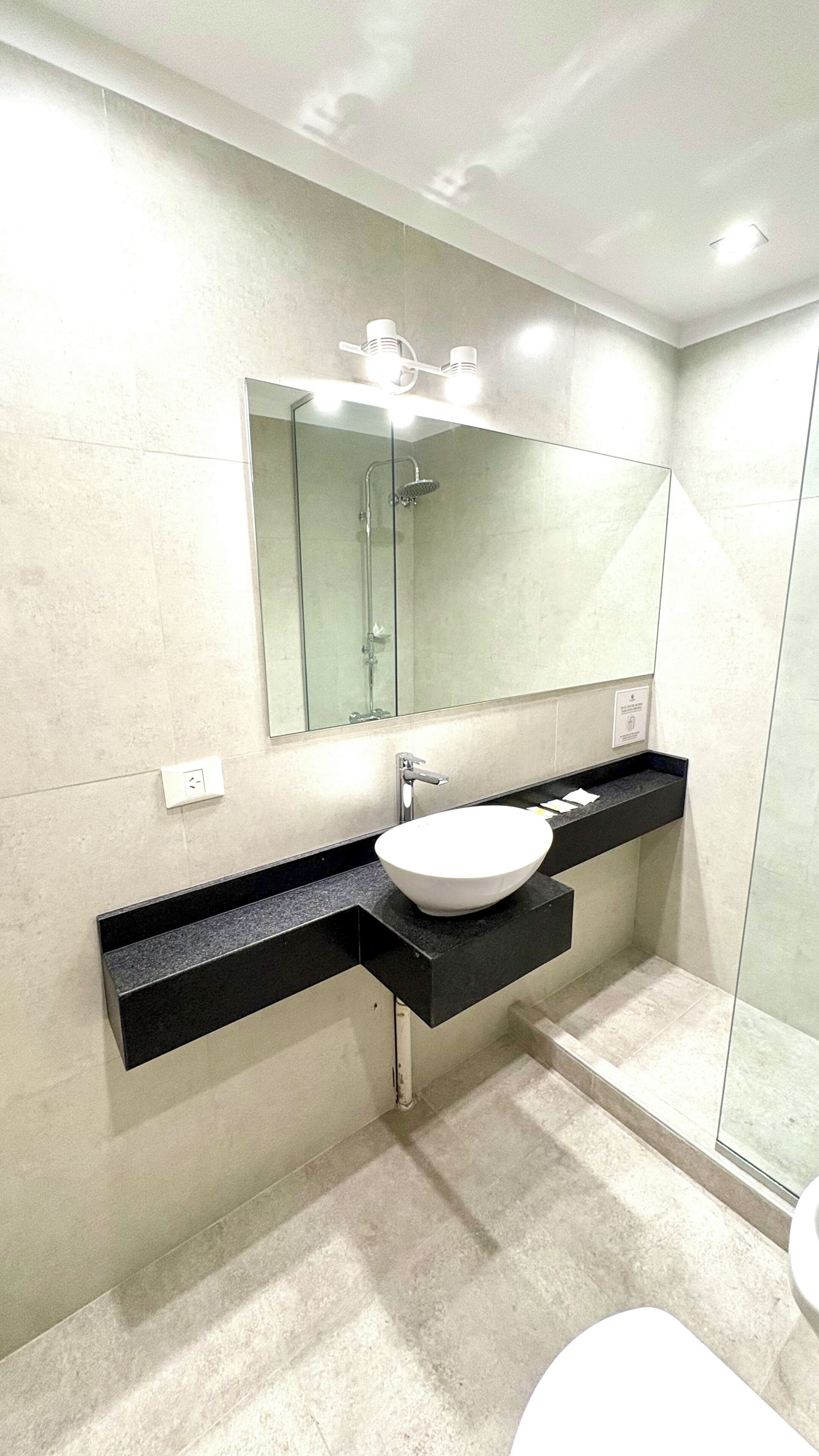 Ensemble douche/baignoire, baignoire relaxante profonde