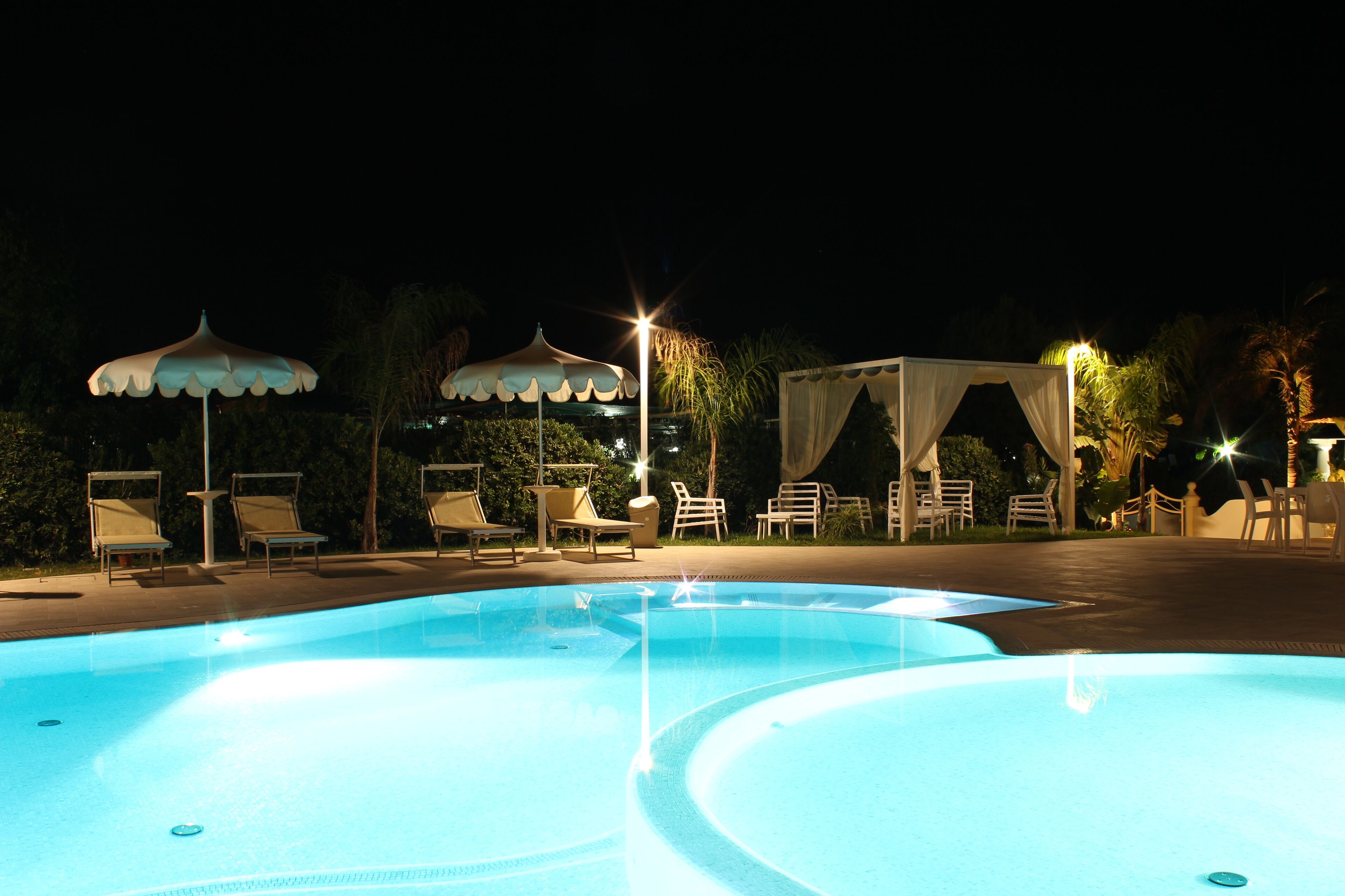 Bain à remous extérieur