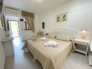 Apartment, 1 Bedroom | Premium bedding, in-room safe, desk, laptop workspace - Blu Tropical Resort (Zambrone)