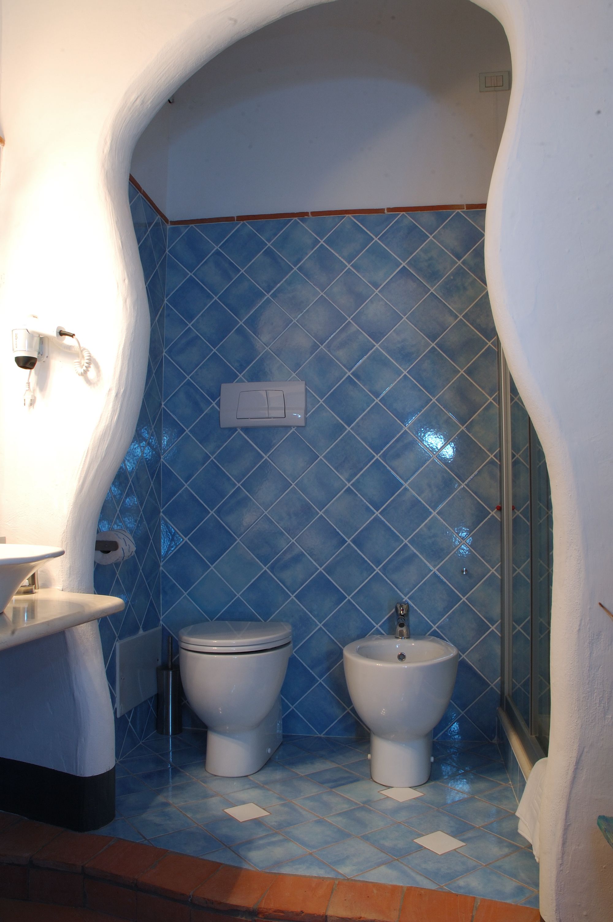 double room, balcony (1st floor) | bathroom | designer toiletries, hair dryer, bathrobes, bidet