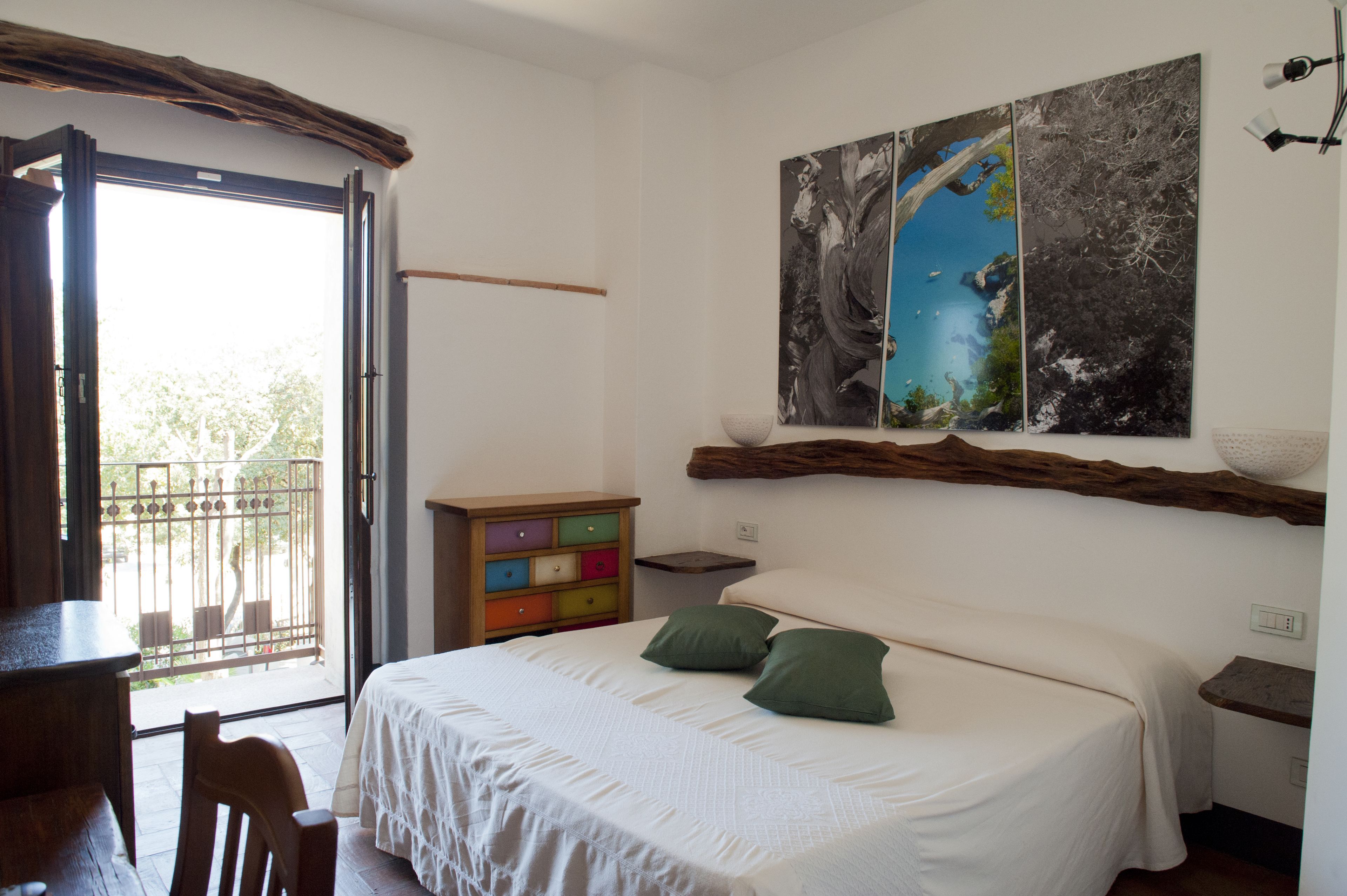 1 bedroom, premium bedding, down duvets, minibar