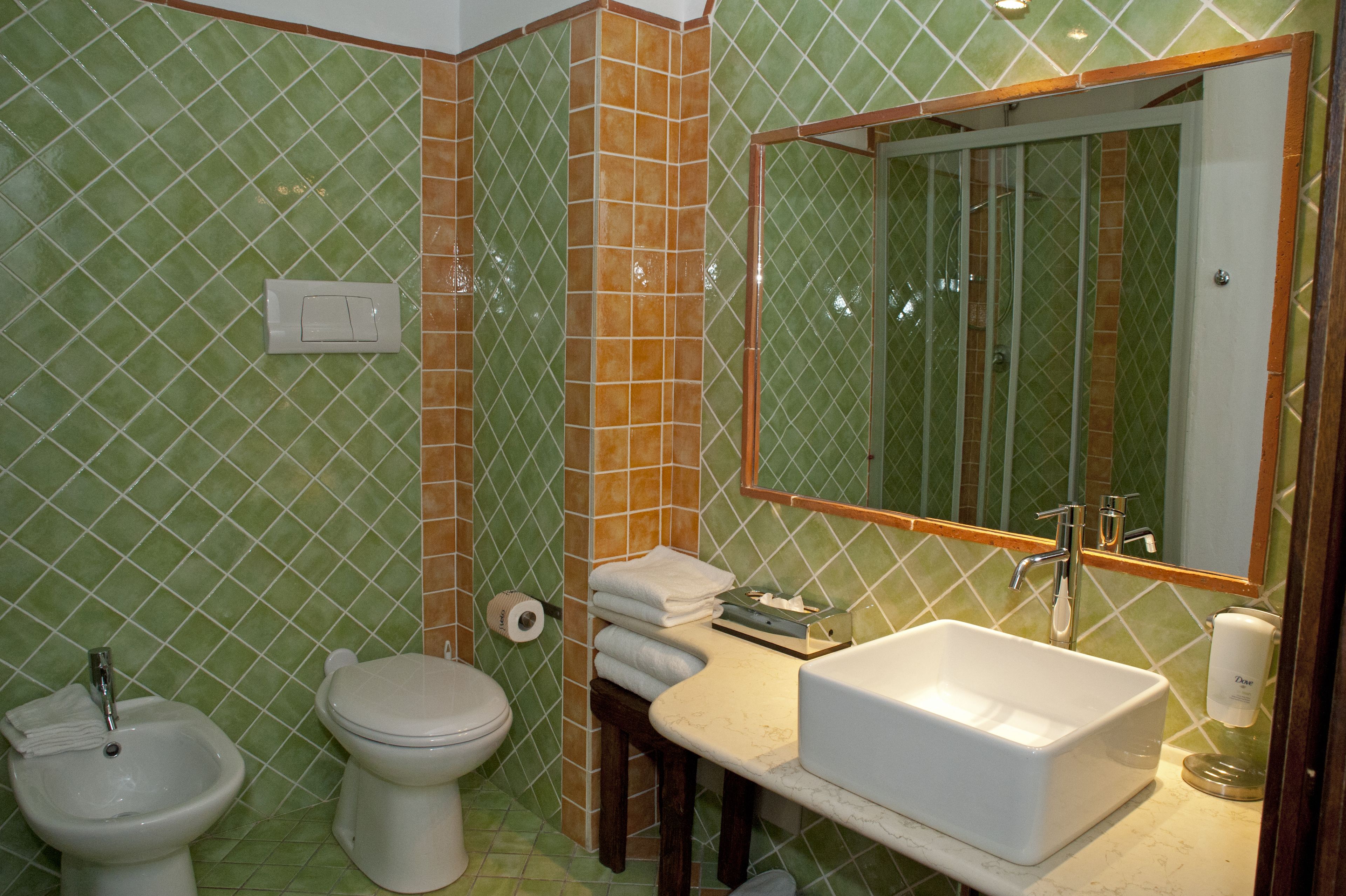 double room, balcony (1st floor) | bathroom | designer toiletries, hair dryer, bathrobes, bidet