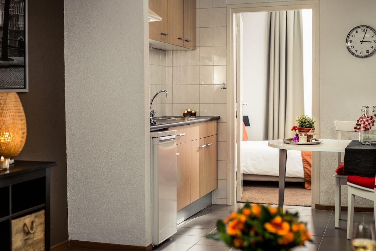 fridge, microwave, stovetop, espresso maker