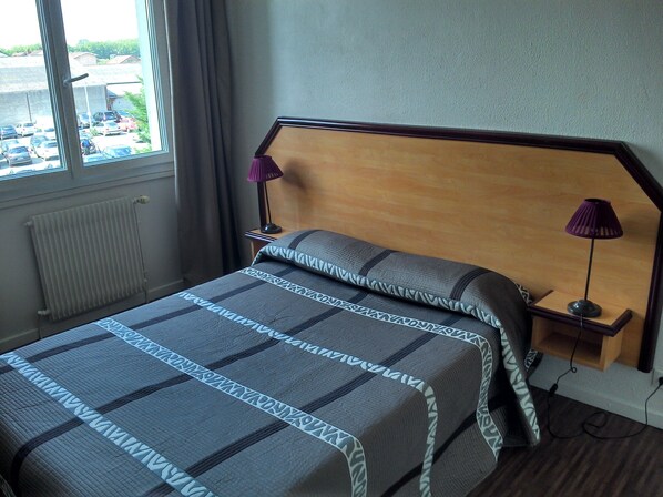 โต๊ะทำงาน, Wi-Fi ฟรี