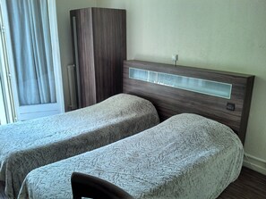 ห้องทวิน | โต๊ะทำงาน, Wi-Fi ฟรี