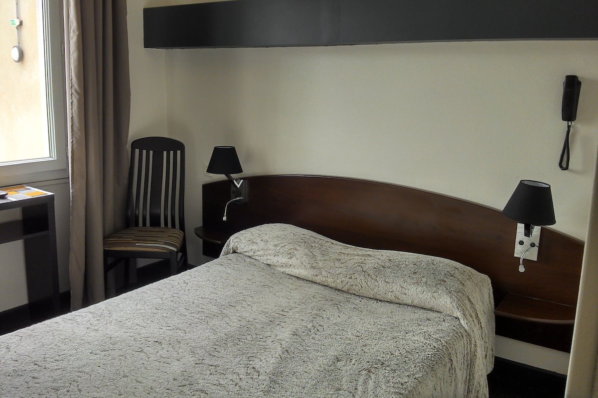 Habitación doble | Escritorio y wifi gratis