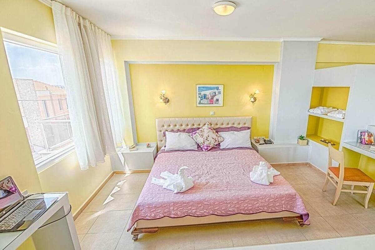 Family Suite, Sea View, Corner | Premium bedding, minibar, soundproofing, WiFi (free)