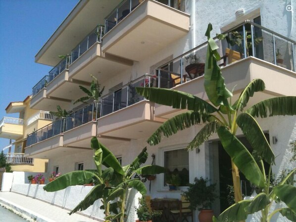 Exterior - Heraion (Nea Propontida)