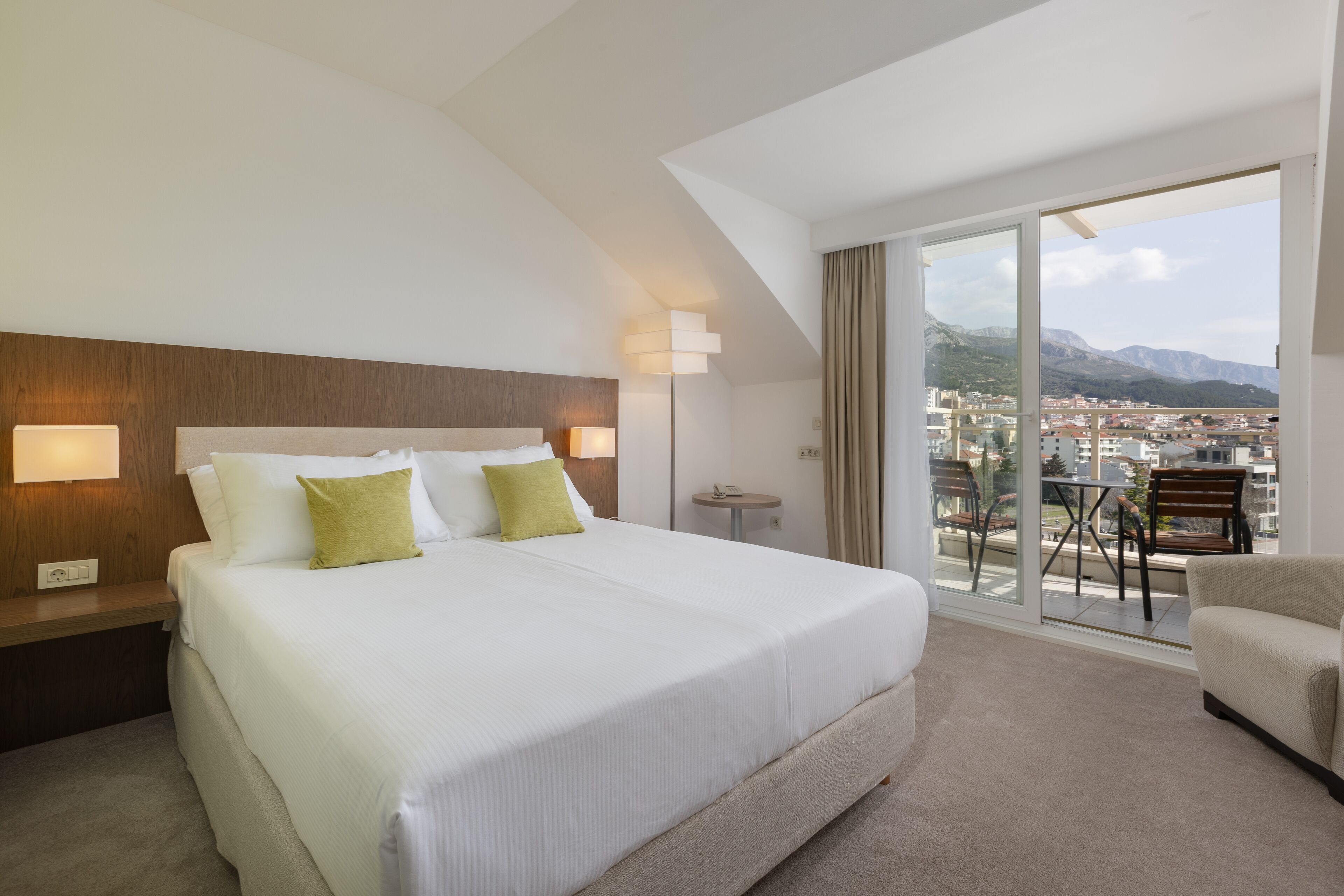 Standard Double Room, Mountain View | Down duvets, minibar, in-room safe, desk