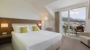 1 bedroom, down duvets, minibar, in-room safe