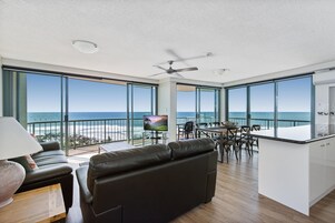 High Level Apartment, 3 Bedrooms (Levels 6-9) | Living area