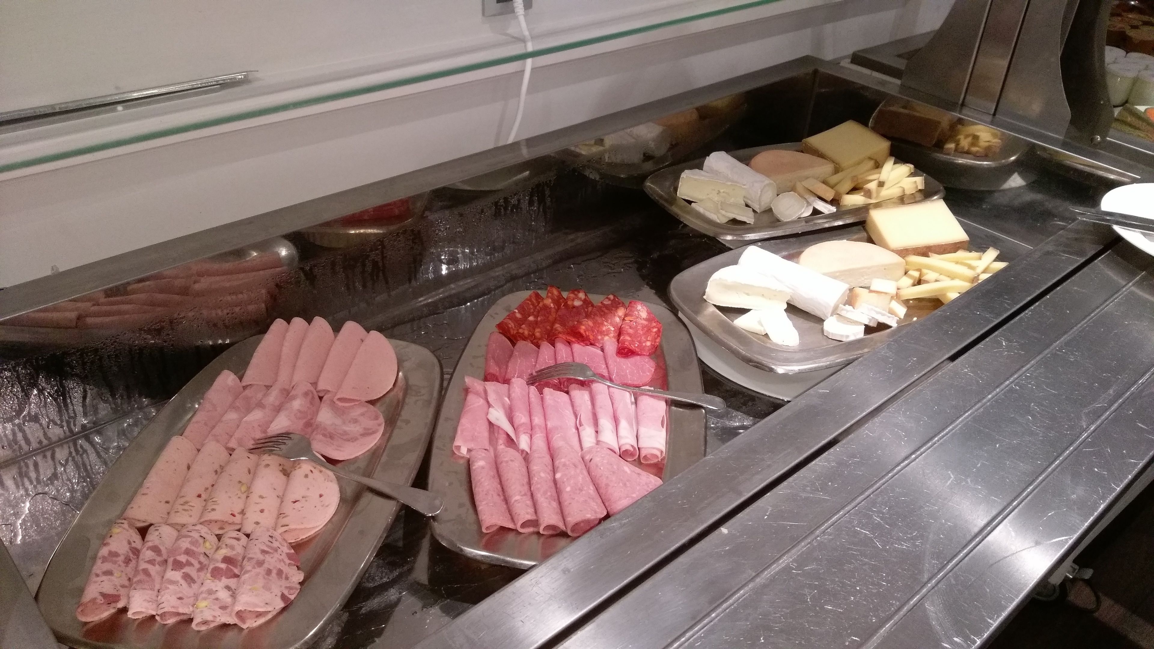 daily buffet breakfast (eur 15 per person)