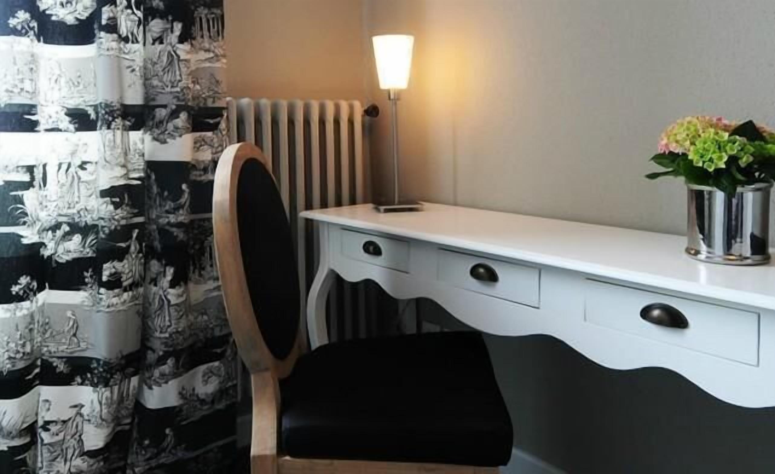 classic double room (small) | in-room safe, iron/ironing board, free wifi, bed sheets