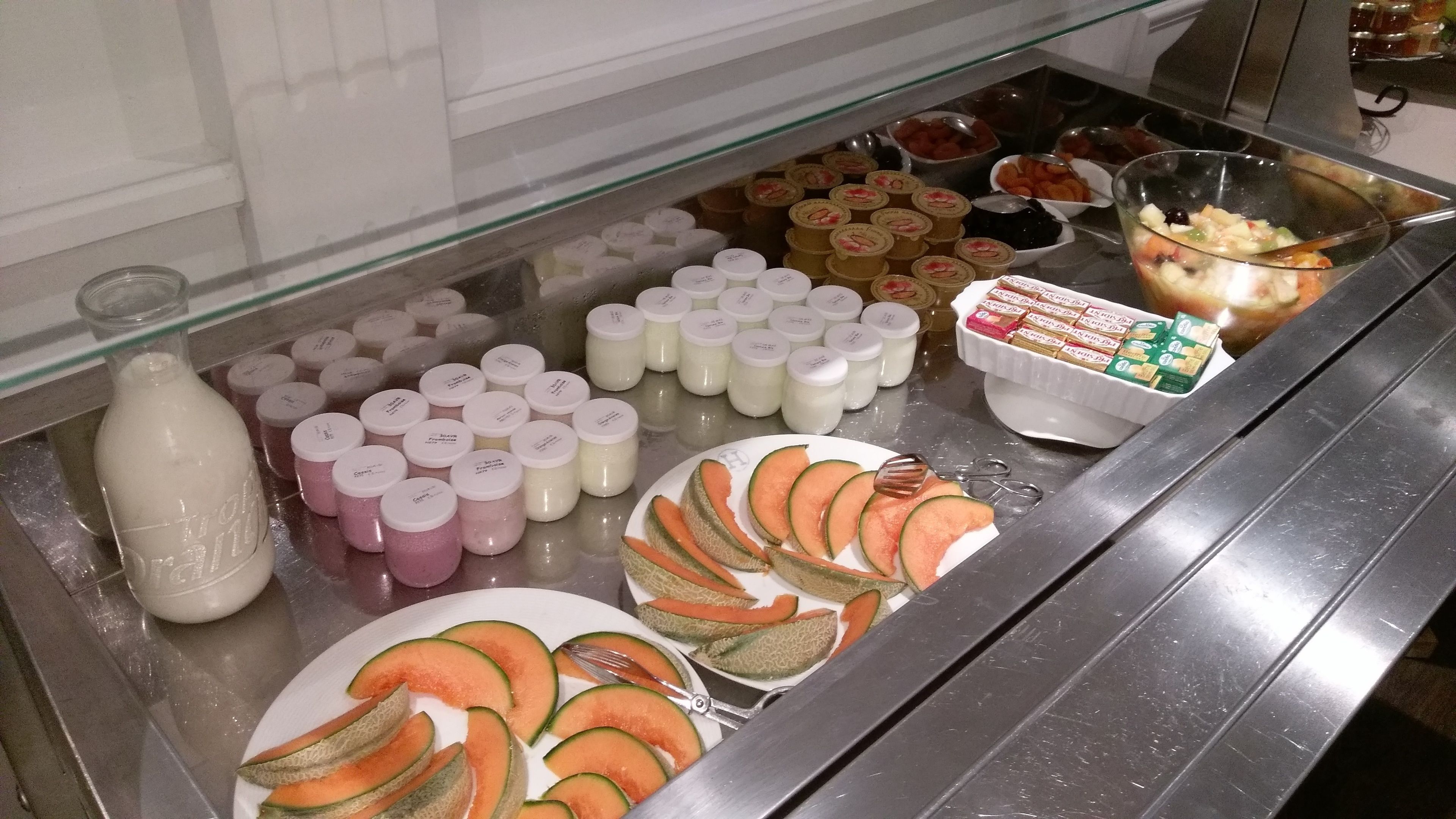 daily buffet breakfast (eur 15 per person)