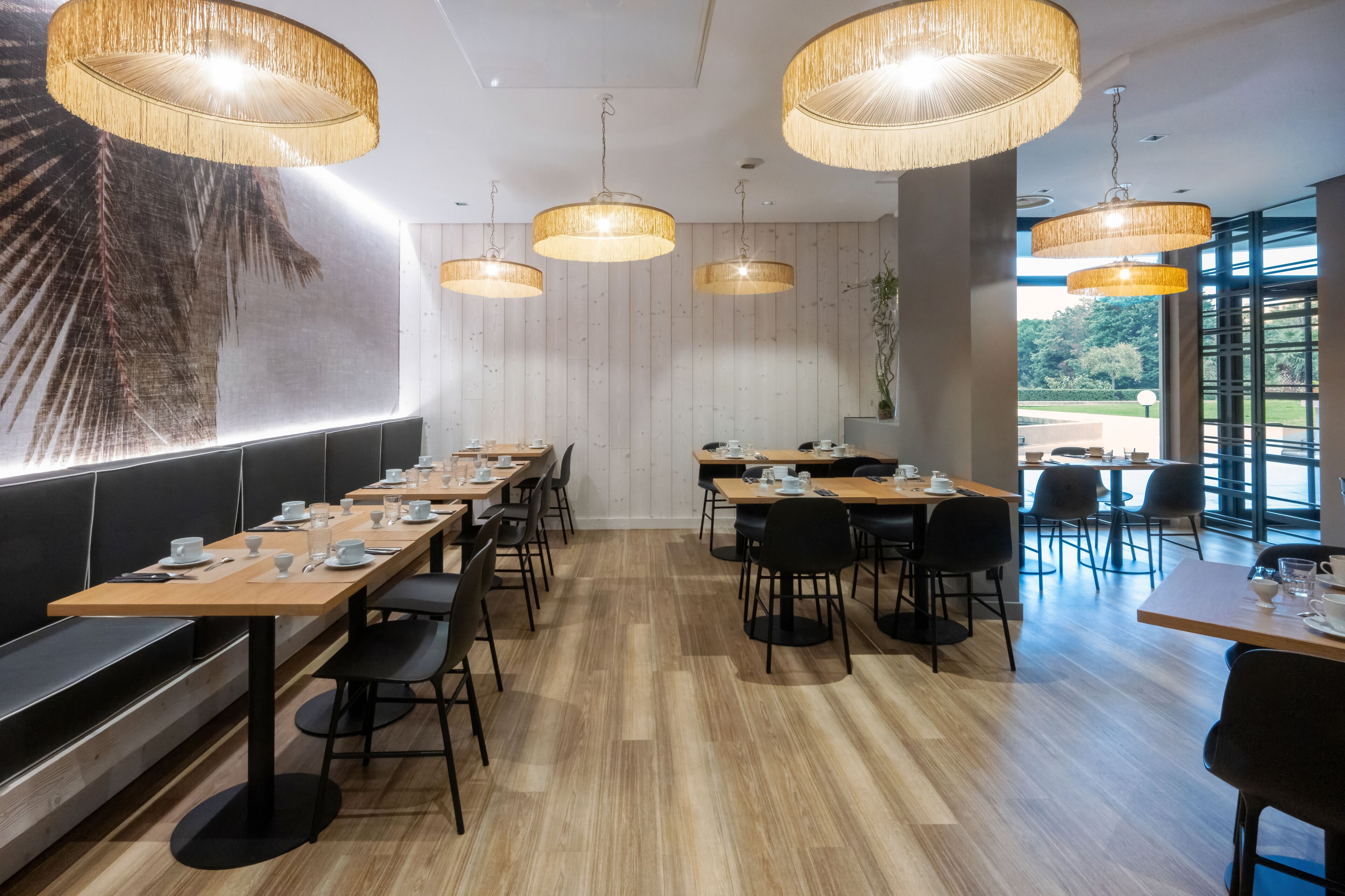 Daily buffet breakfast (EUR 16 per person)