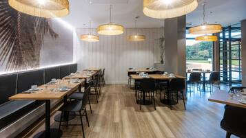 Daily buffet breakfast (EUR 16 per person)