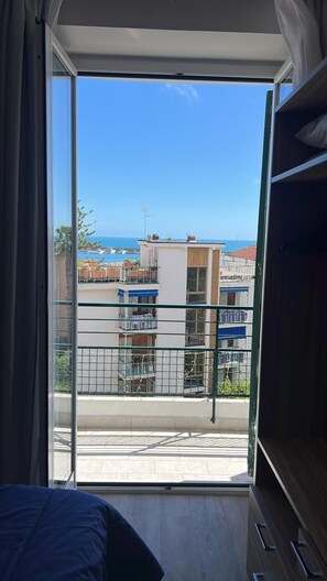 Triple Room | Terrace/patio - Hotel Esperia (Sanremo)