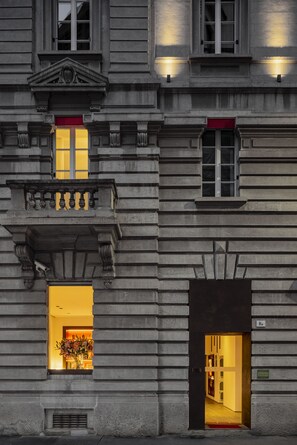 Front of property - Palazzo Segreti (Milan)