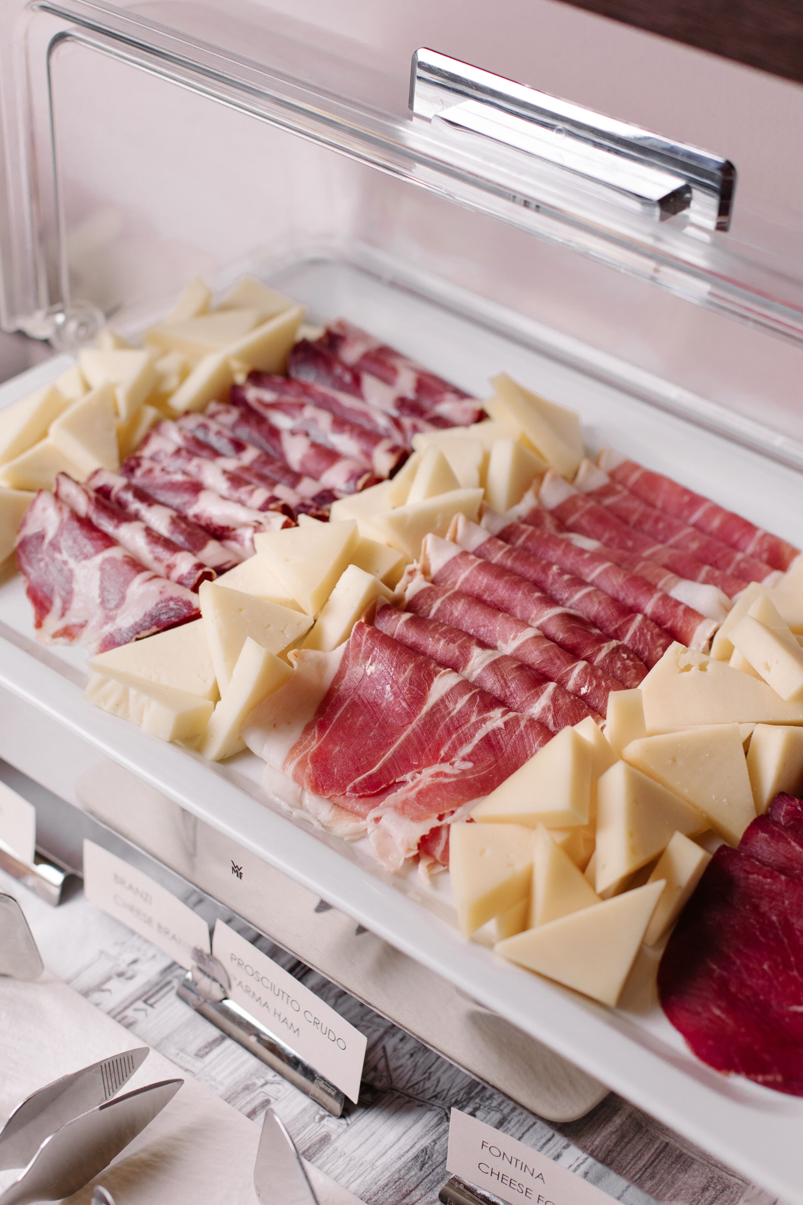 free daily cooked-to-order breakfast