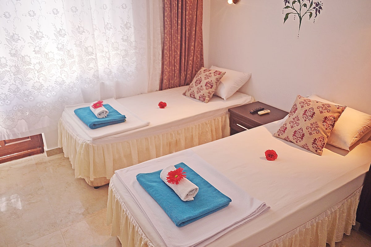 Egyptian cotton sheets, premium bedding, down duvets, in-room safe