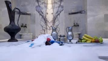 Couples treatment rooms, sauna, hot tub, steam room, Turkish bath