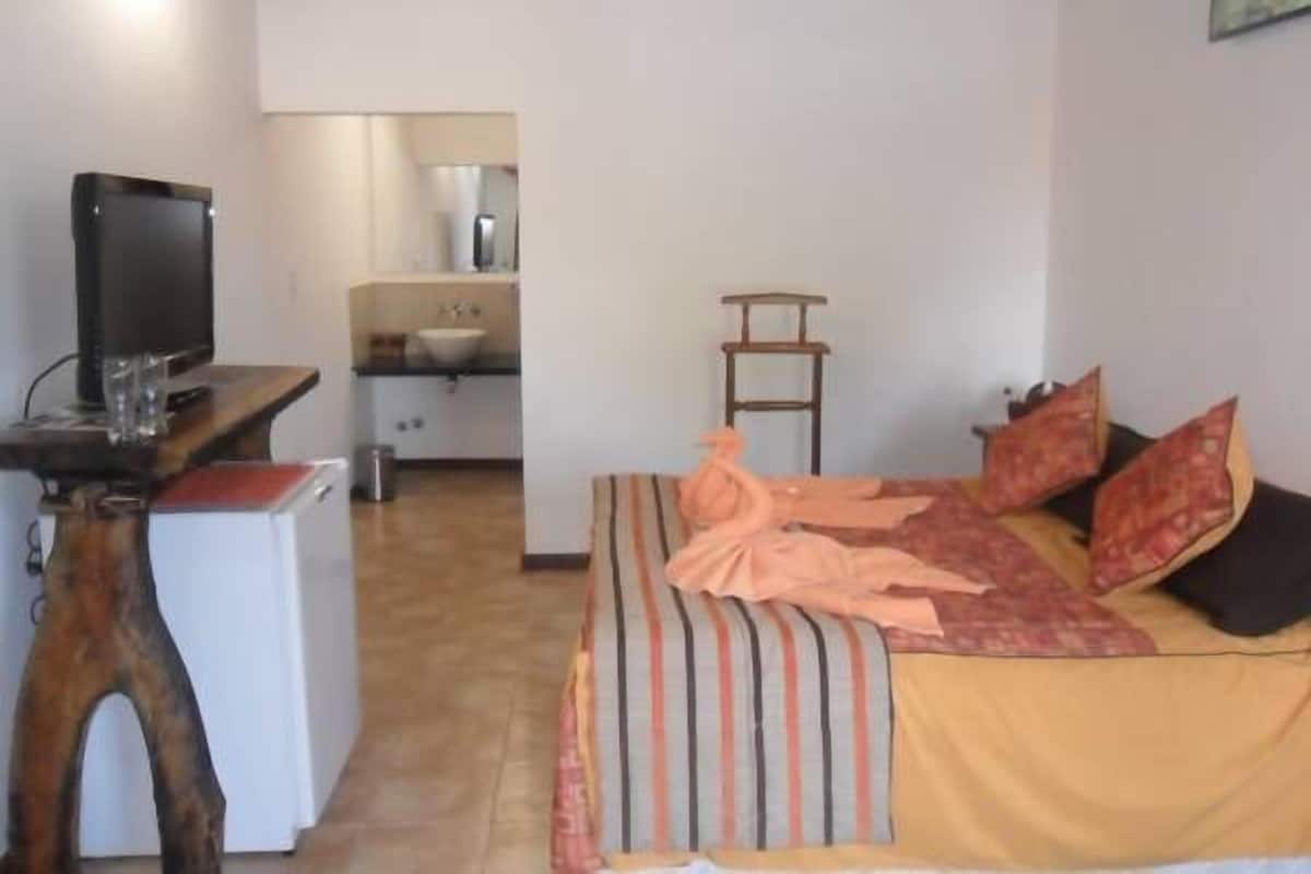Caja de seguridad en la habitación, camas extra y ropa de cama
