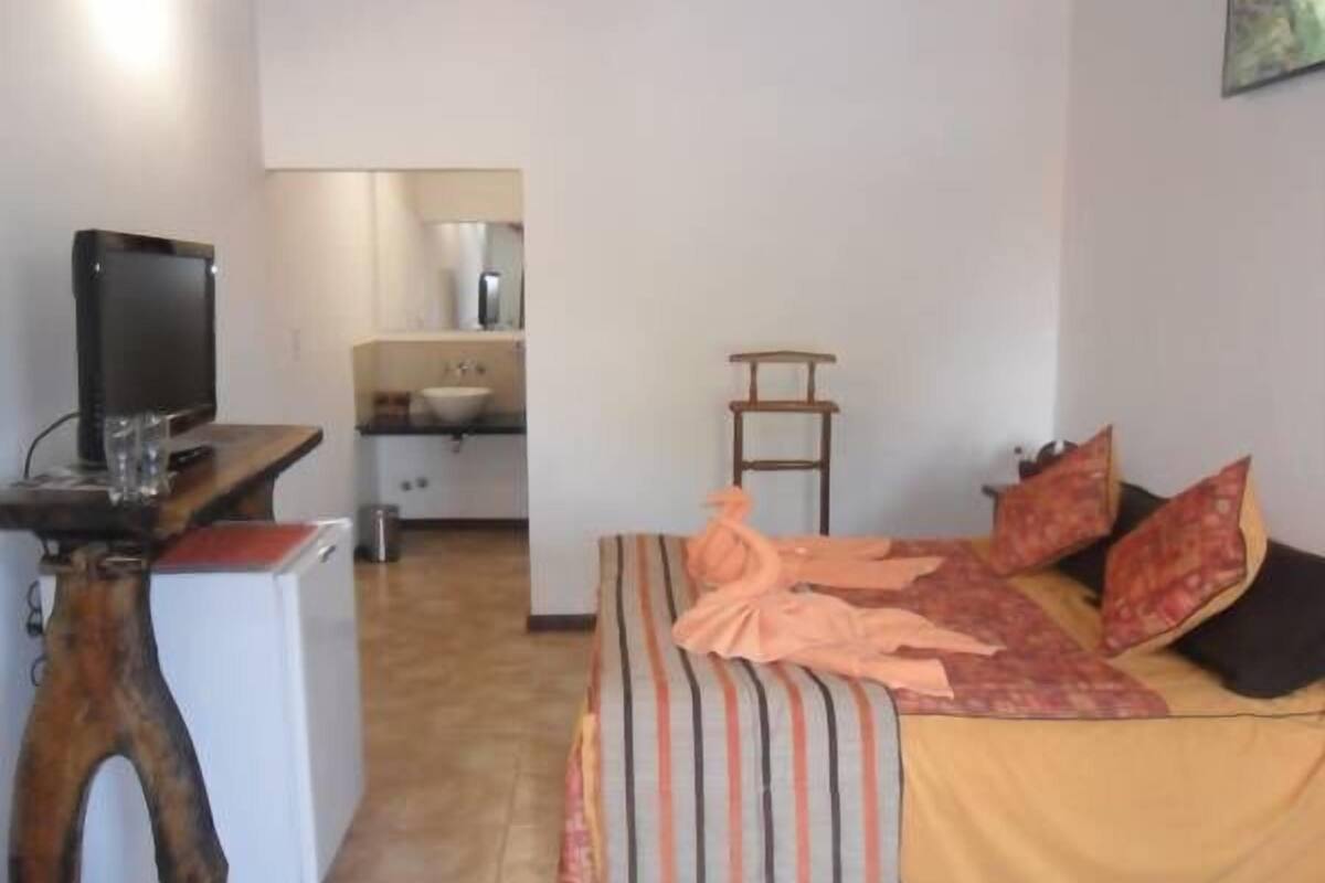 In-room safe, rollaway beds, bed sheets