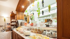 Desayuno buffet incluido todos los días