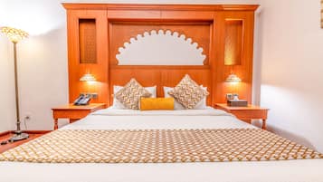 1 bedroom, premium bedding, in-room safe, desk