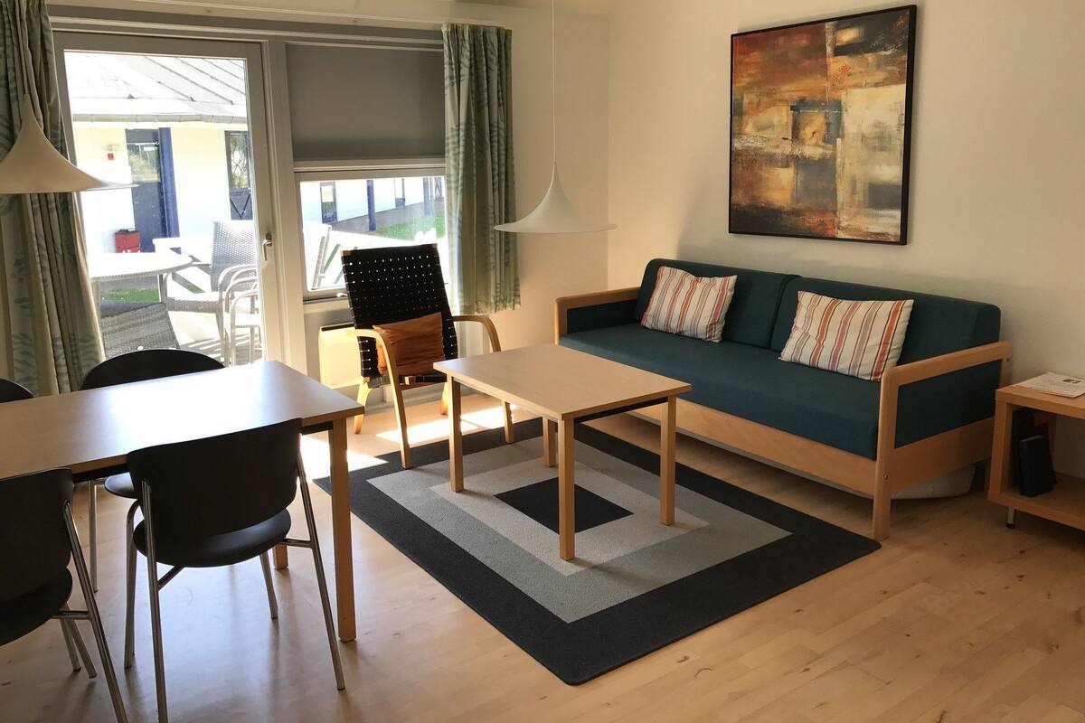 Studio Basic, 1 kamar tidur, dapur (Linen Excluded) | Ruang kerja ramah laptop dan tirai kedap cahaya