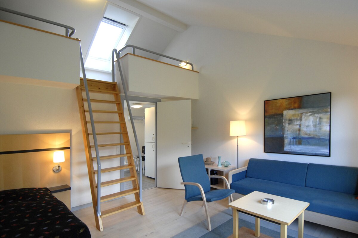 Laptop workspace, blackout curtains, cots/infant beds, free WiFi
