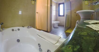 Hotel Alkazar