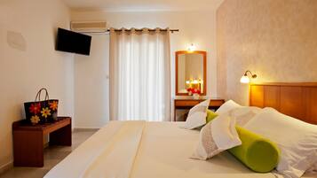 Premium bedding, down duvets, in-room safe, individually furnished