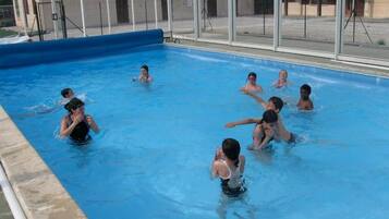Kolam renang terbuka