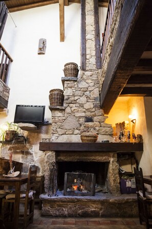 Perhetalo, useita makuuhuoneita, vuoristonäköala | Ylelliset vuodevaatteet, yksilöllisesti sisustettu