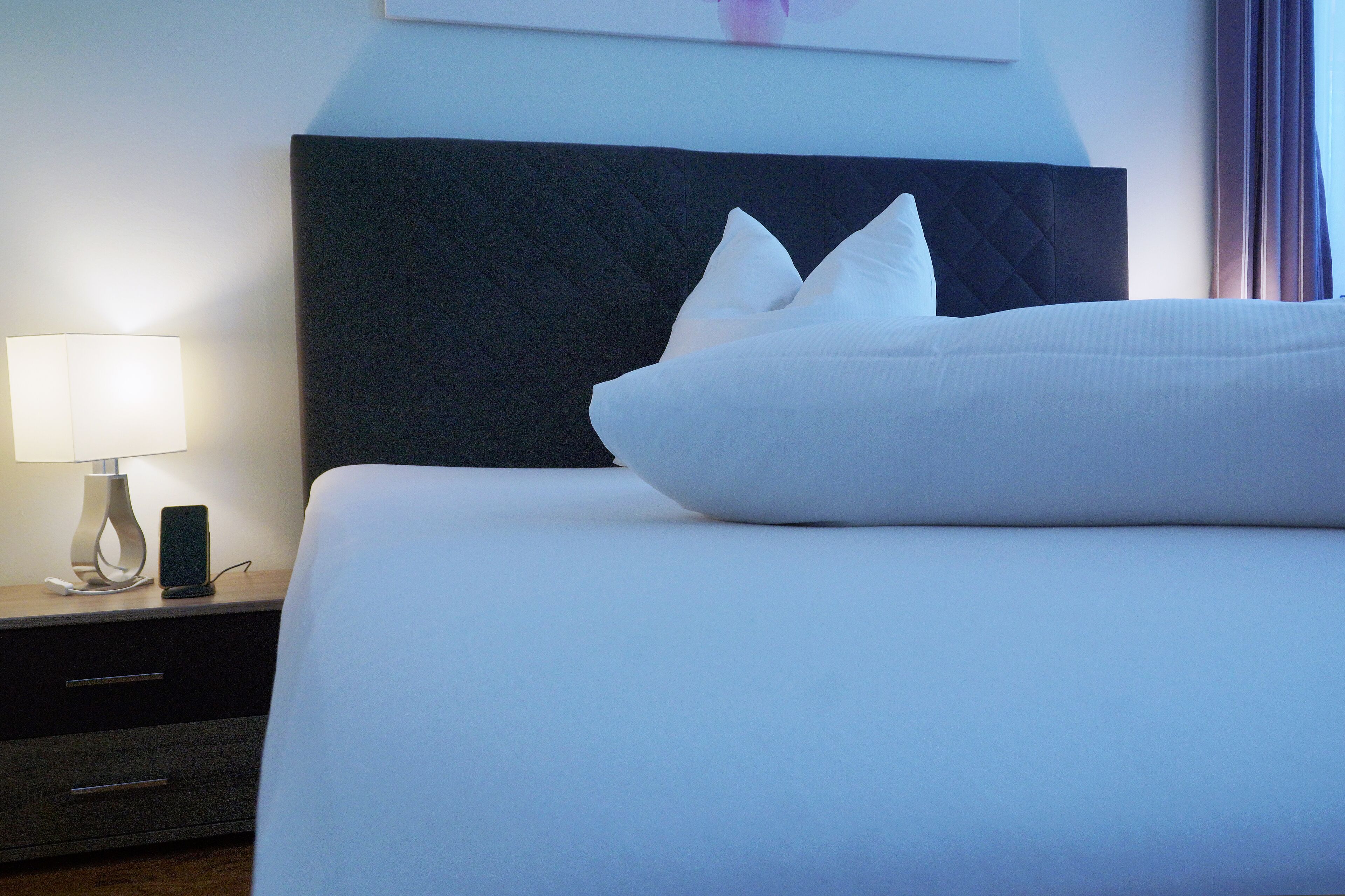 classic double room, 1 king bed, non smoking | 1 bedroom, premium bedding, minibar, blackout curtains