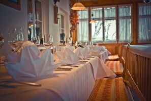 Breakfast, lunch and dinner served  - Panoramagasthof DaxLueg (Hallwang)