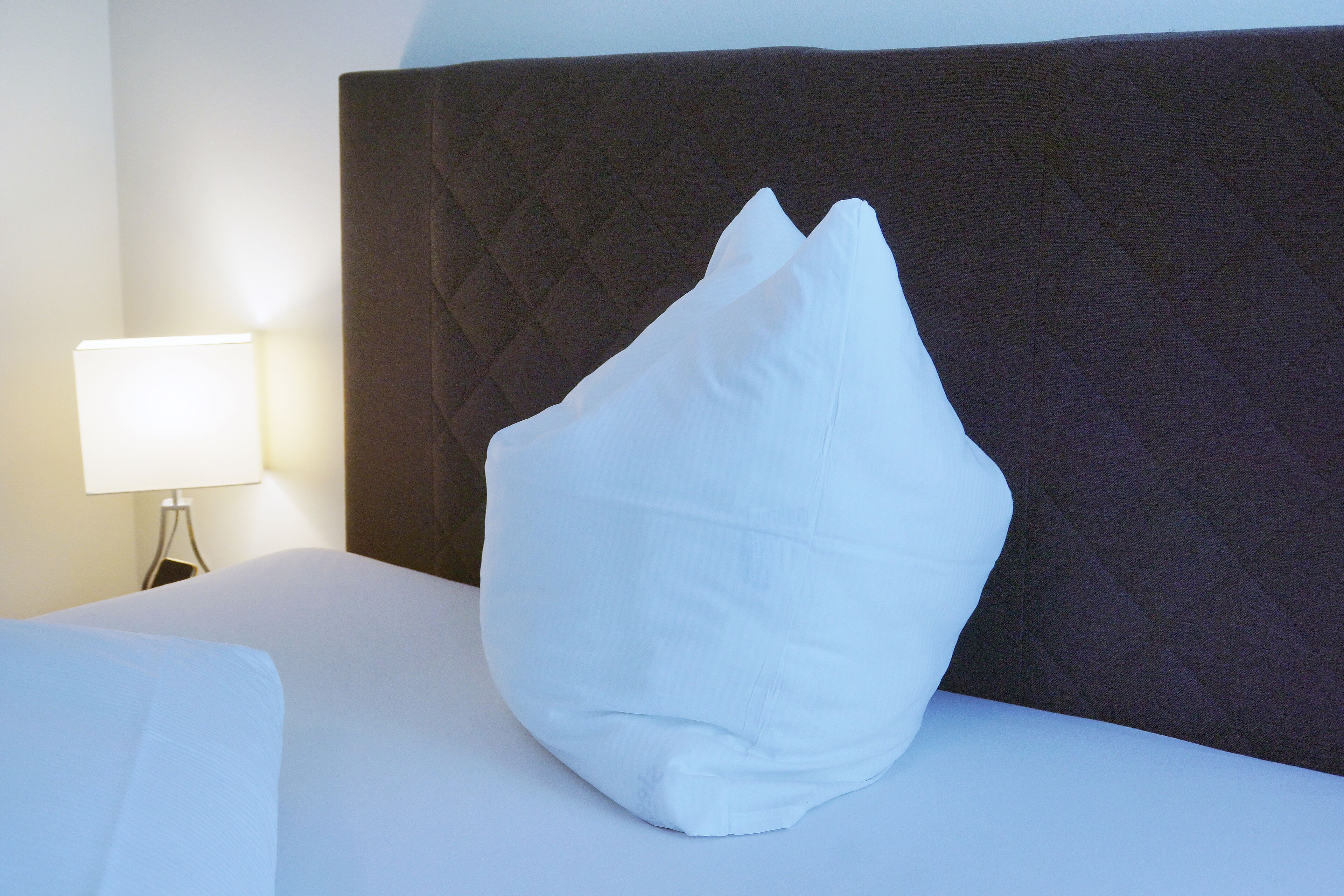 classic double room, 1 king bed, non smoking | 1 bedroom, premium bedding, minibar, blackout curtains